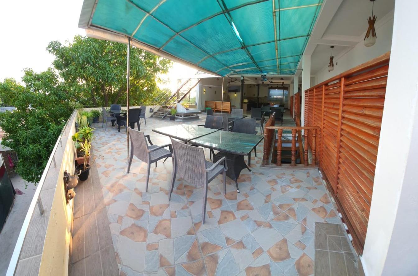 Guraidhoo Palm Inn Extérieur photo